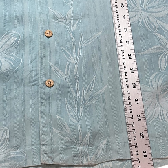 TOMMY BAHAMA 100% Silk Tropical Shirt MEDIUM - Picture 6 of 7